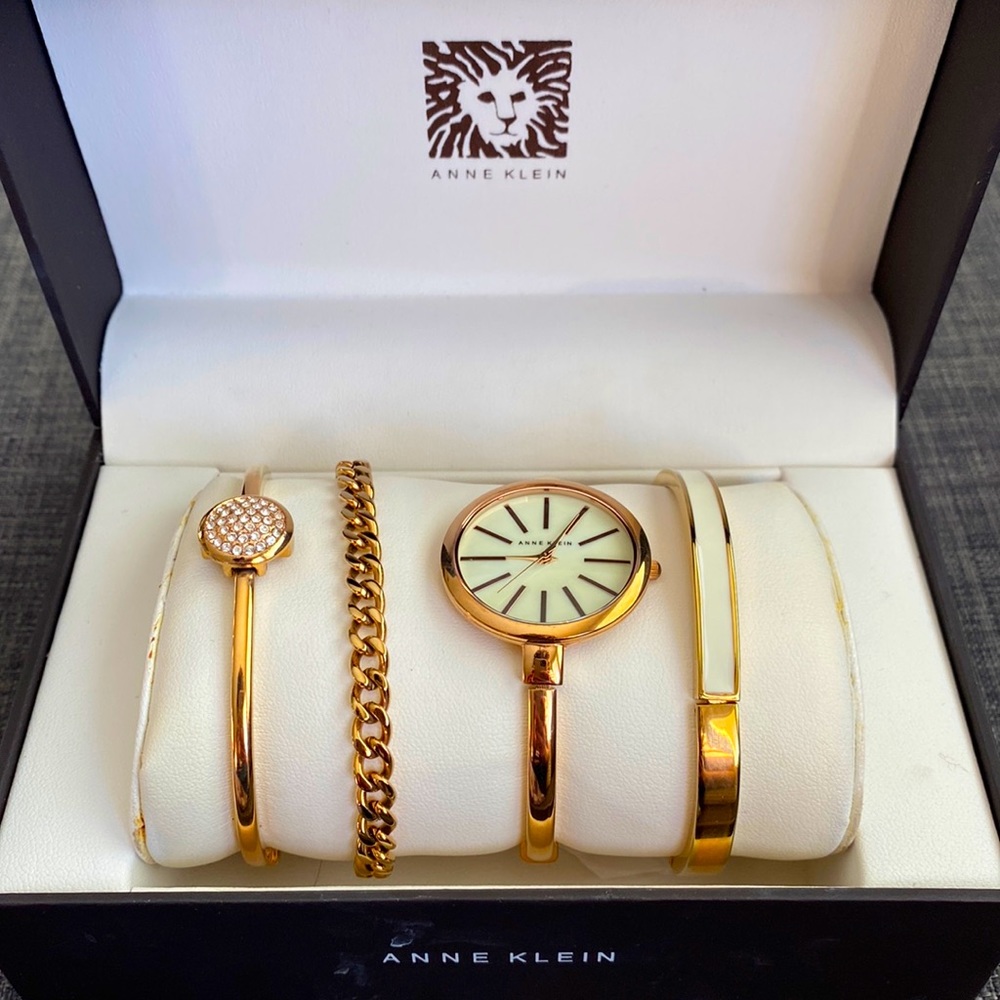 ⭐️Anne Klein bracelet set